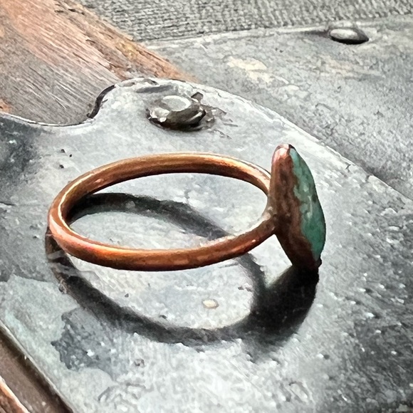 Turquoise copper ring Size 6 - Picture 8 of 9